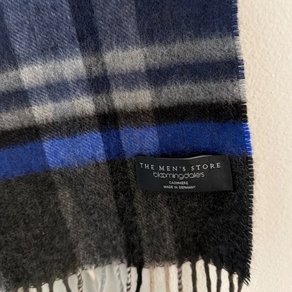 The Mens Store Bloomingdales Cashmere Scarf Plaid Navy Blue Grey Made in Germany